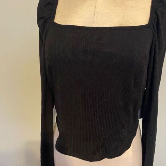 NWT Melrose and Market Black Crop Top sz Small - Picture 3 of 6